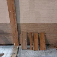 شلف MDF طرح چوب با طبقات شیشه‌ای، مغازه و ویترین