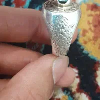 انگشتر نقره الماس و زمرد