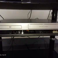 دستگاه VHS و DVD