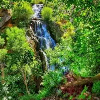 زیباترین آبشار قطره ای لرستان از اصفهان