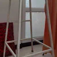 چهارپایه آهنی