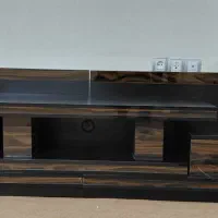 میز تلویزیون در حد نو دو حالته