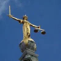 وکیل دادگستری