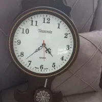 ساعت دیواری چوبی کاملا سالم
