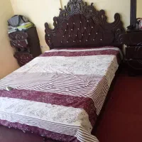 تخت دونفره  تمیز ومرتب