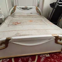 تخت و دراور