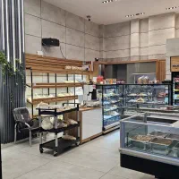 نیازمند فروشنده خانم