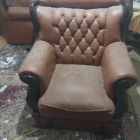 مبل نیاز به تعمیر