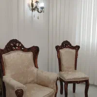 حراج و فروش فوری مبلمان سلطنتی ۹ نفره همراه ۳ میز