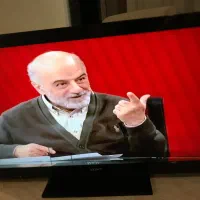 ال‌سی‌دی ۴۰ اینچ سونی- دو خط کوچک پایین صفحه