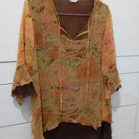 تعدادی لباس زنونه و دخترونه و پسرونه