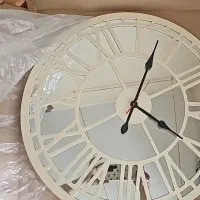 ساعت دیواری کاملا نو