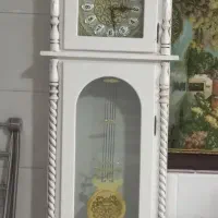 ساعت ایستاده سفید