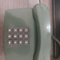 تلفن رومیزی قدیمی