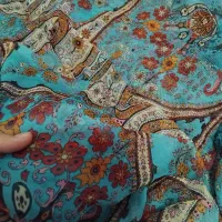 پارچه ی حریر گلدار سبک تابستانه
