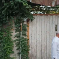 1350متر-زمین-با-خانه-ویلایی-130متری-نزدیک-گار