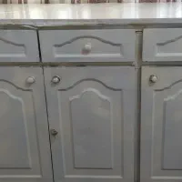 دو کابینت سه در و دو در آشپزخانه