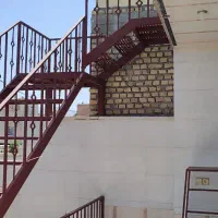 راه پله آهنی استاندارد