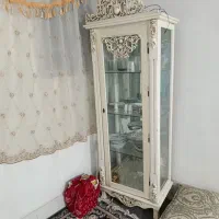 ویترین کرمی