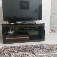 میزتلوزیون ،آینه وشمعدان،تابلووان یکاد،لوستر