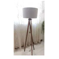 آباژور پایه چوبی مدرن با تخفیف