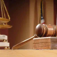 وکیل پایه یک دادگستری