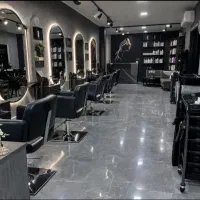 آرایشگاه زنانه با تمام وسایل