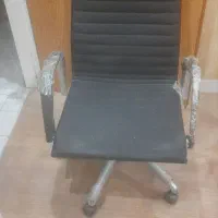 دو عدد صندلی گردون اداری