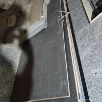 ۲درب چوبی سالم و نو..قفسه آهنی بزرگ و کوچیک ادارات