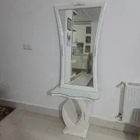 آینه و میز