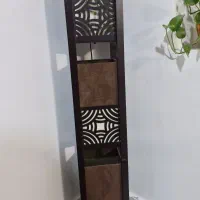 اباژور چوبی کنار سالنی