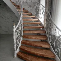 ساخت واجرای کف و باکس چوبی  برای پله