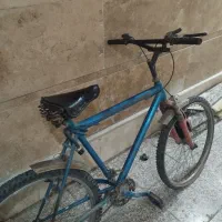 دوچرخه ۲۸ سالم لاستیک ها نونو دوچرخه راه می‌ره