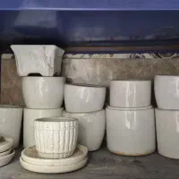 گلدان سفالی و لعابدار
