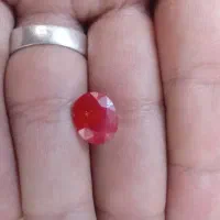 یاقوت طبیعی بدون بهسازی و هیت شدگی