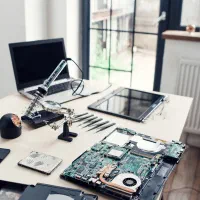 تعمییرات تخصصی کامپیوتر و لپ تاپ و کیس و مانیتور