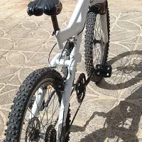 دوچرخه 24هست
