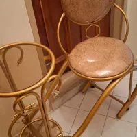 میز تلفن سالم و تمیز