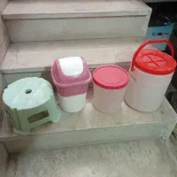 ۴ تیکه پلاستیک در حد نو فقط ۳۰۰