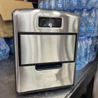 یخ ساز کاملا سالم و در حد نو