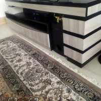 میز تلویزیون جادار و قابل تنظیم و تخفیف دار