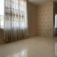 پرده و زیر پرده ای تمیز و سالم