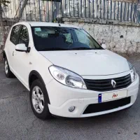ساندرو مدل آخر 97 اتومات بدون رنگ بسیار سالم