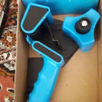 قیچی و پایه چسب