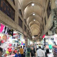 فروشنده خانم در بازار تهران