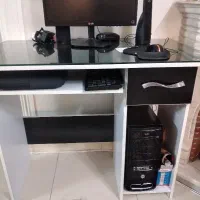 میز کامپوتر ام دی اف