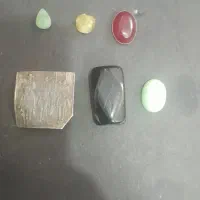 چند تا مهره سنگی قدیمی و اصل باهم فقط