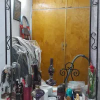 میز آرایش بهمراه یک عدد صندلی فرفورژه