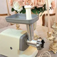 چرخ گوشت ناسیونال اصل کاملا سالم