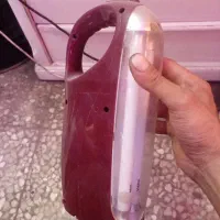 چراغ قوه مهتابی دار نیاز به تعمیر